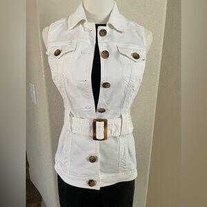 WHBM White Sleeveless Belted Denim Vest Size 0 | Tortoiseshell Buttons | Stretch